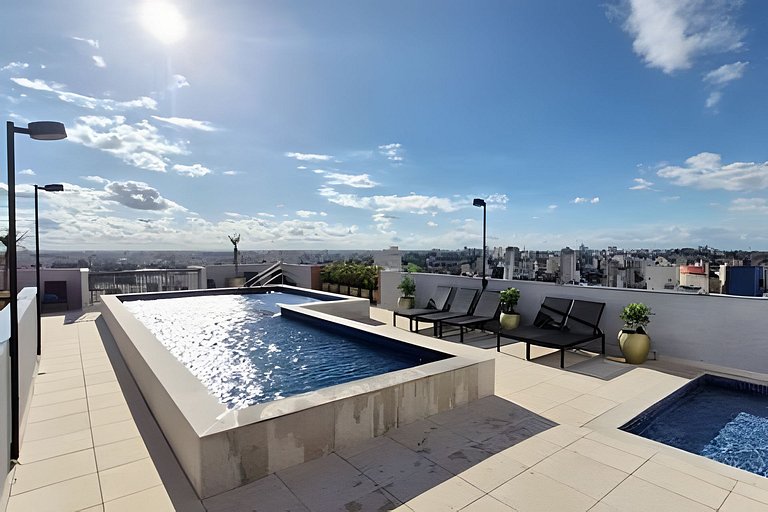 Apto 2/4 com Wi-Fi, TV, piscina e garagem | 1402