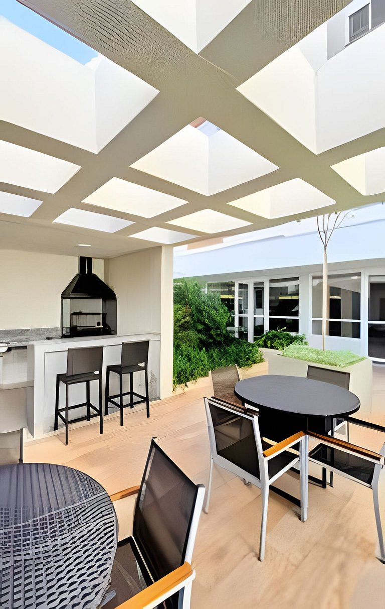 Apto 2/4 com Wi-Fi, TV, piscina e garagem | 1402