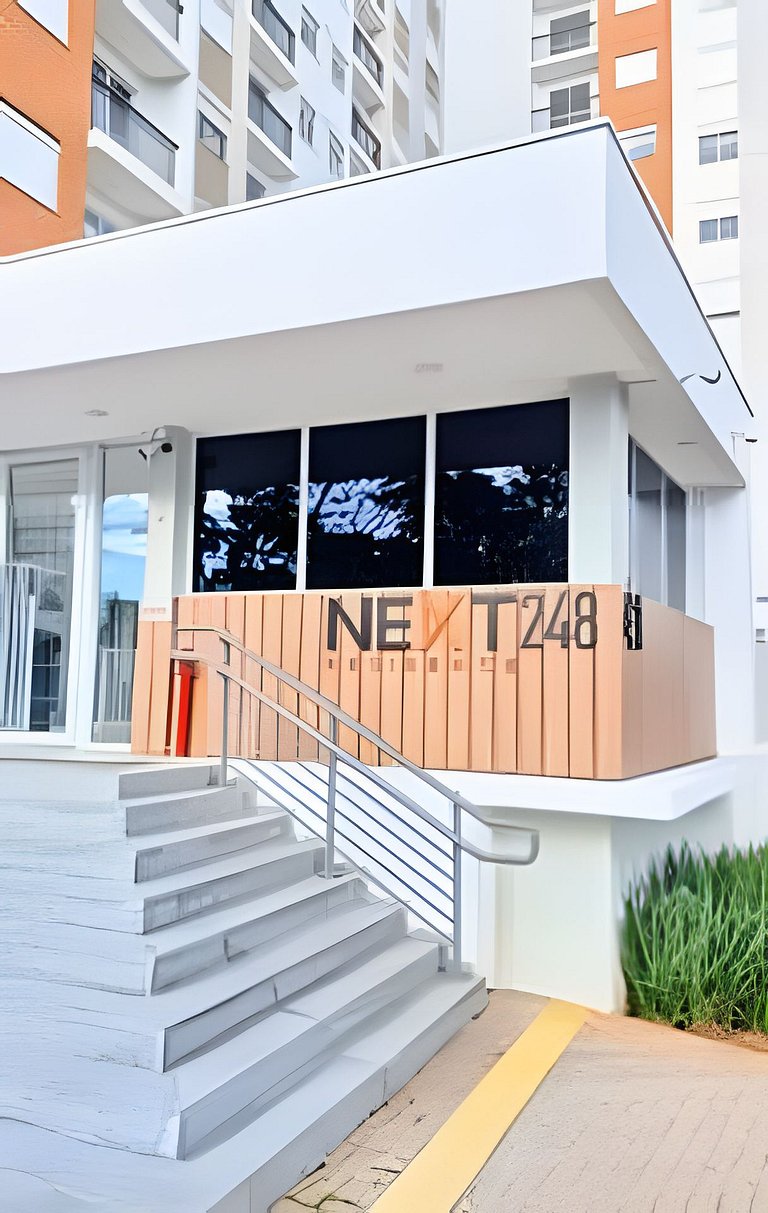 Apto 2/4 com Wi-Fi, TV, piscina e garagem | 1402