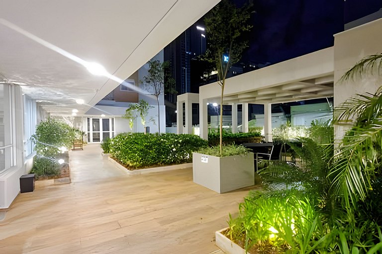 Apto 2/4 com Wi-Fi, TV, piscina e garagem | 1402