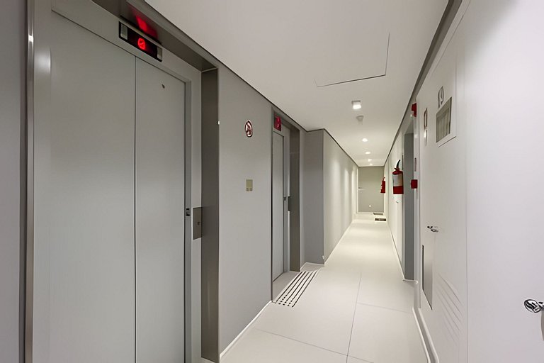 Apto 1/4 com Wi-Fi, TV, piscina e garagem | 1903